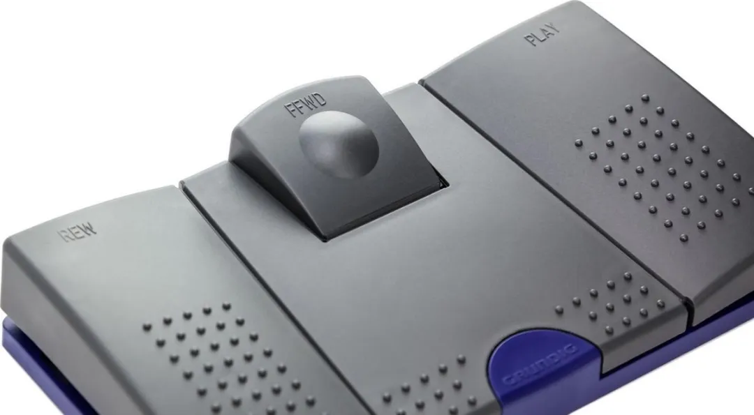 Grundig GZT5400 Voetschakelaar - 3 Posities - USB - Zwart