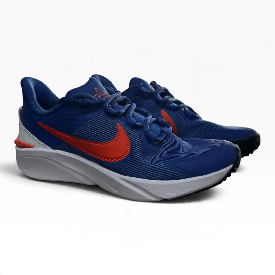 Nike Star Runner 4 NN (GS) Kindersneakers - Maat 38 - afbeelding 2 van 3