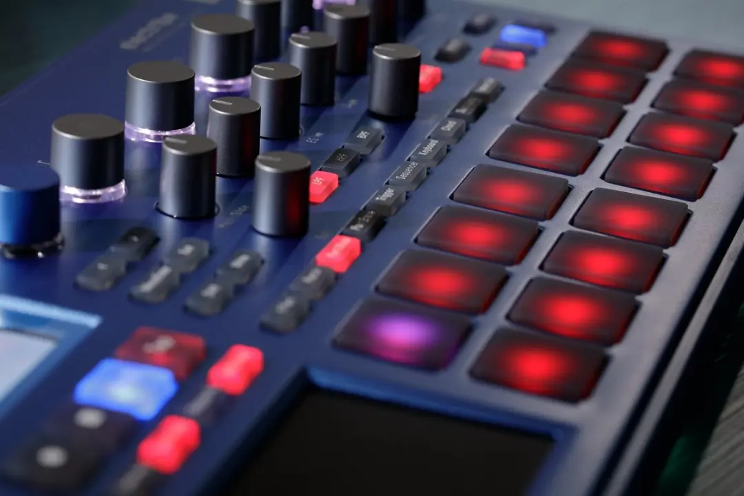 Korg Electribe 2 Muziekproductiestation - Blauw - afbeelding 2 van 6
