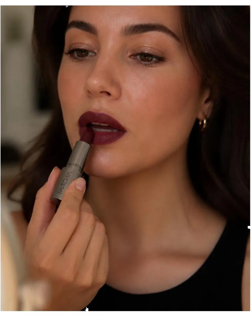 MÁDARA Dazzle Nights Lippenstift - 503 Charisma - afbeelding 2 van 5