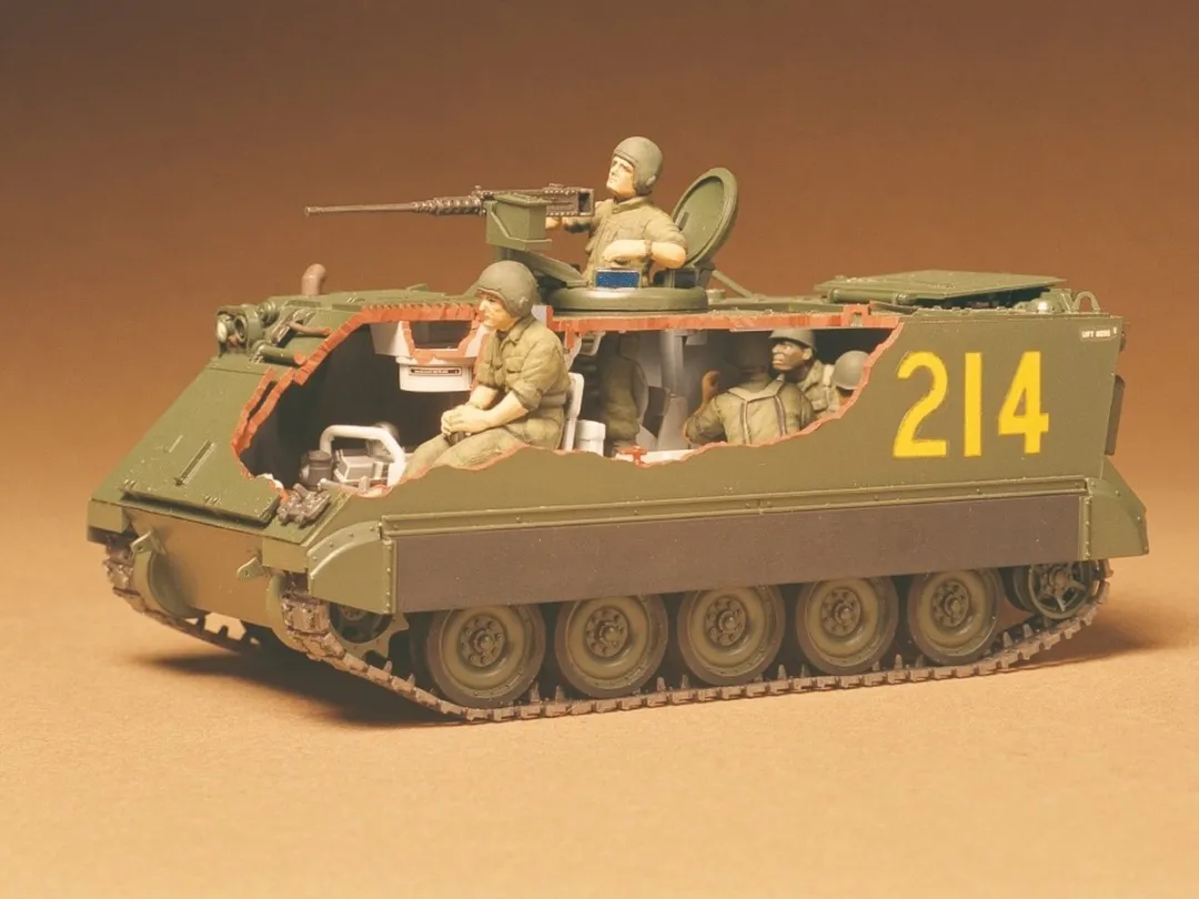 Tamiya 35040 US M113 A.P.C. Modelbouwpakket - 1:35 - Wit