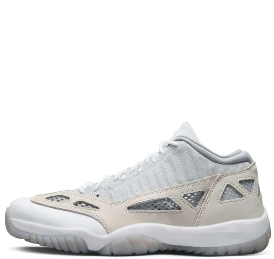 Jordan 11 Low IE