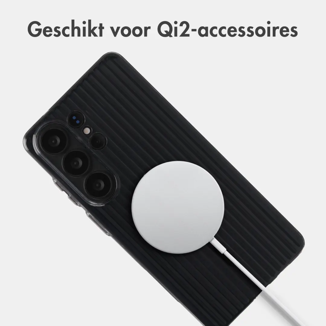 Accezz Lite Backcover Samsung Galaxy S26 Ultra Hoesje - Fluted - Glossy Black - afbeelding 3 van 6