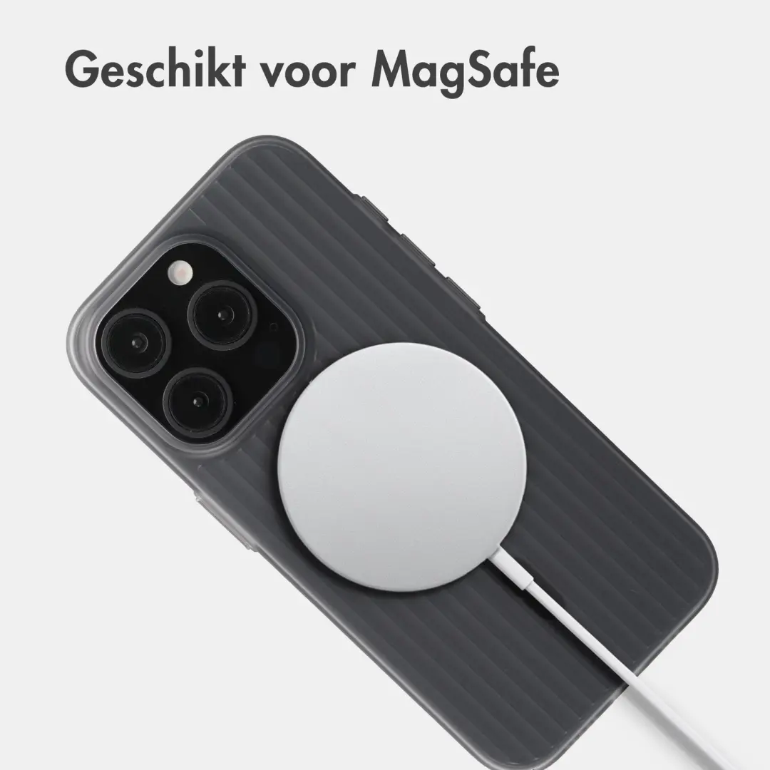 Accezz Lite Backcover iPhone 15 Pro MagSafe Fluted - Matte Black - afbeelding 3 van 6
