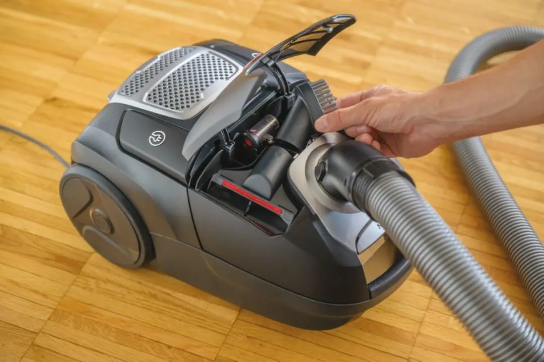 Hoover HE520PET Stofzuiger met zak - 700W - 3,5 l - Zwart - afbeelding 4 van 6