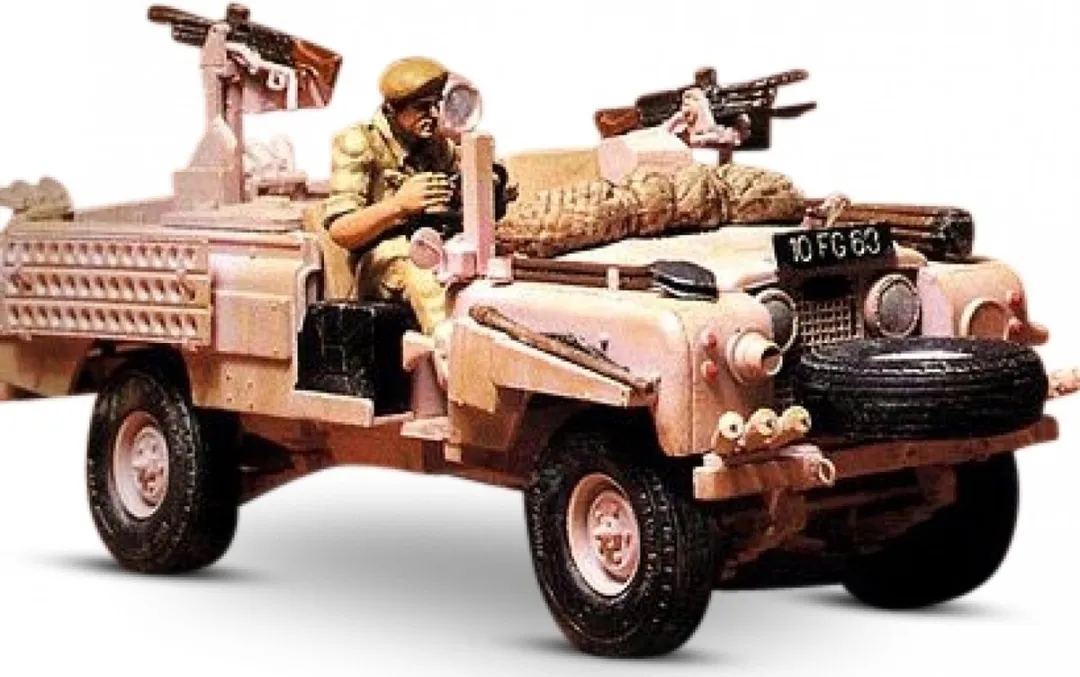 Tamiya 35076 British SAS Land Rover Modelbouwpakket - 1:35 - Roze