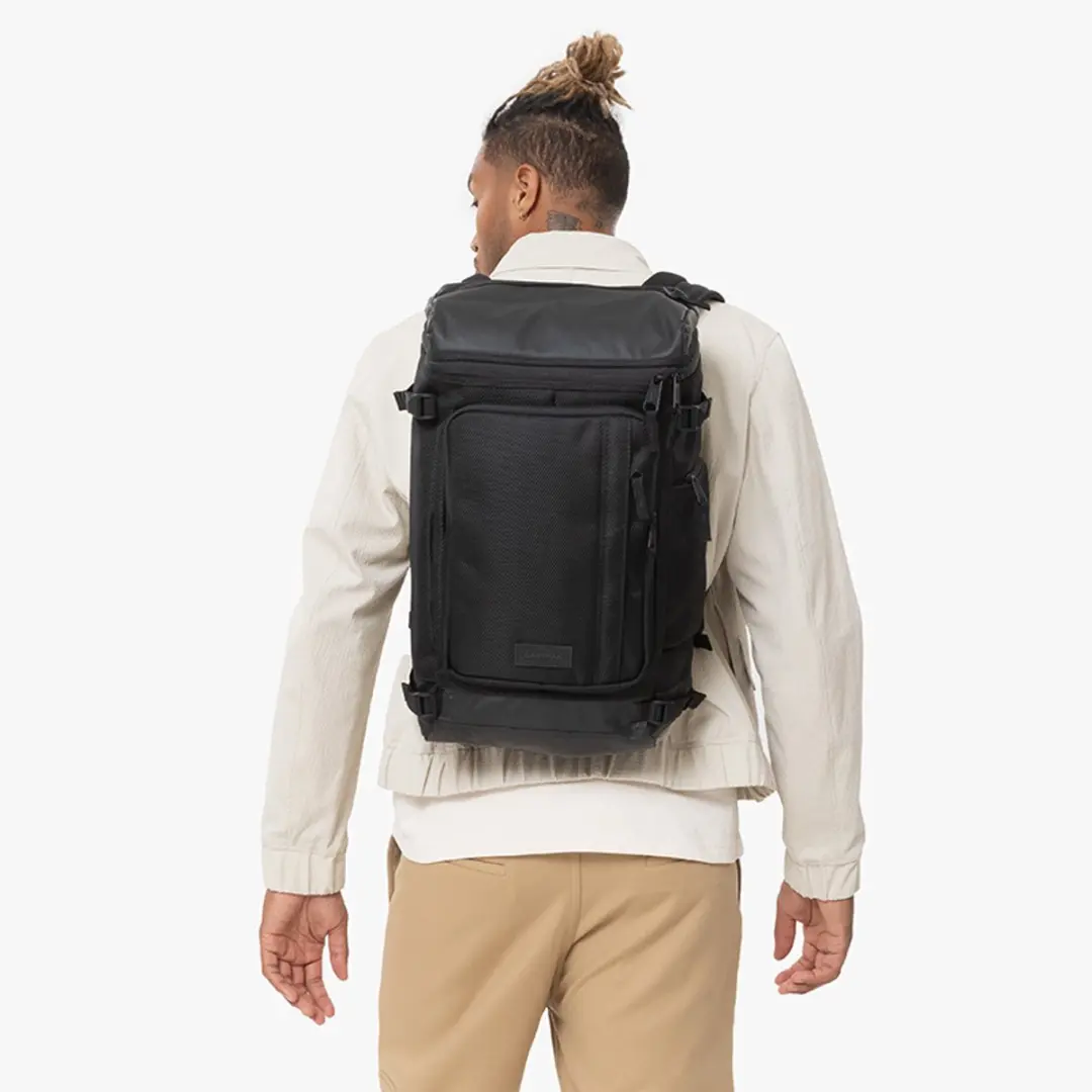 Eastpak Tecum Top CNNCT Coat Rugzak - 15 inch - Zwart - afbeelding 5 van 6