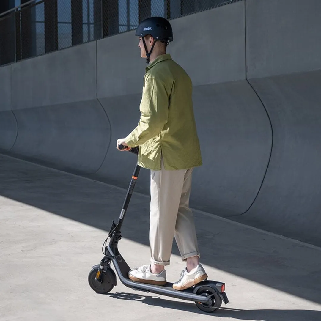 Segway Ninebot E2 Elektrische Step - 25 km/u - 450W - Zwart - afbeelding 6 van 6
