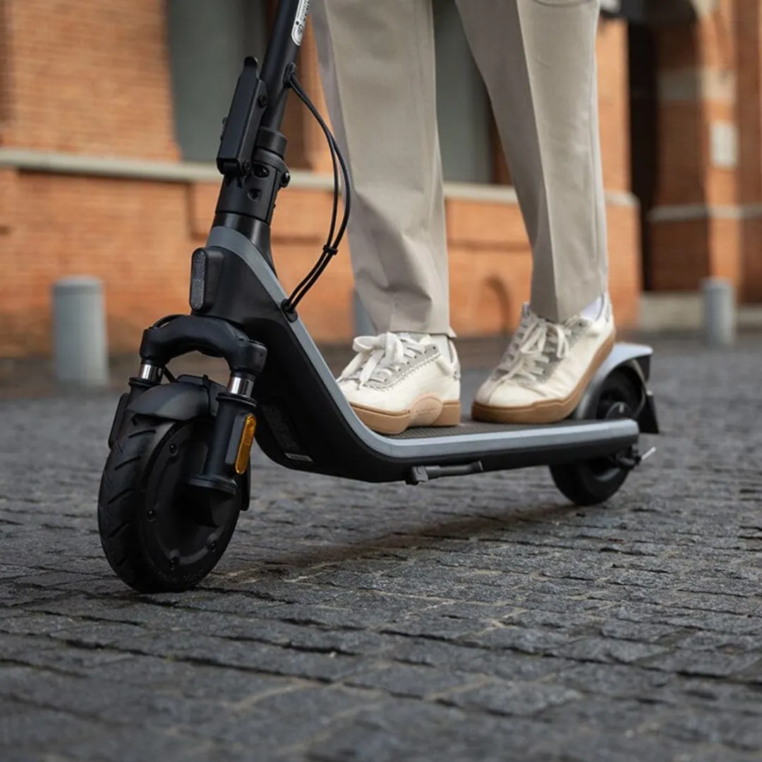 Segway-Ninebot E2 - Elektrische step met 25 km actieradius - 450W motor