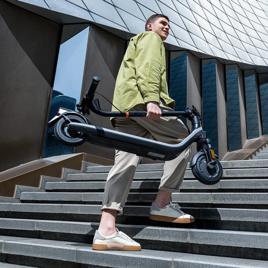 Segway-Ninebot E2 - Elektrische step met 25 km actieradius - 450W motor