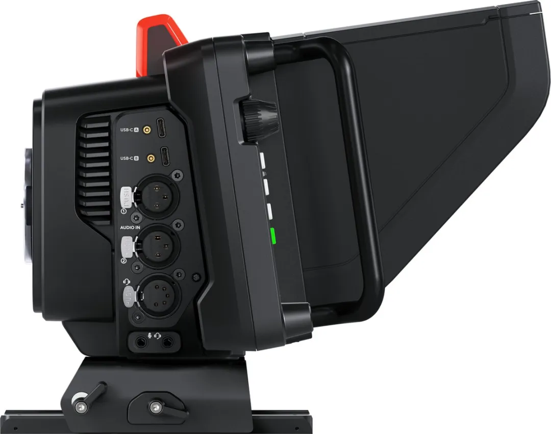 Blackmagic Design 4K Pro Handcamcorder CINSTUDMFT/G24PDF - Zwart