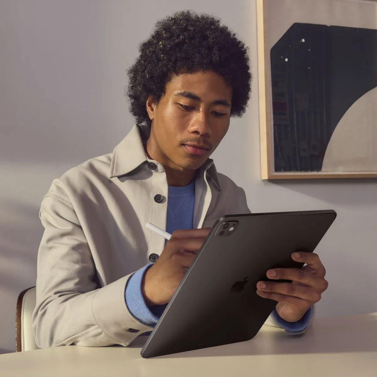 Apple iPad Pro 13 inch MVXR3NF/A - 256GB - Zwart