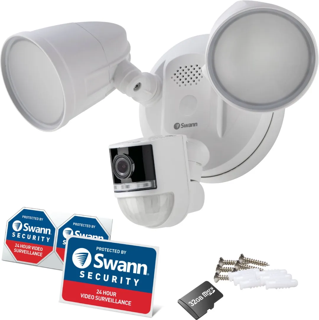 Swann 4K Floodlight Security Camera – Beveiligingscamera buiten – 4K Ultra HD – Floodlight met Sirene – Nachtzicht in Kleur - Heat & Motion Detectie