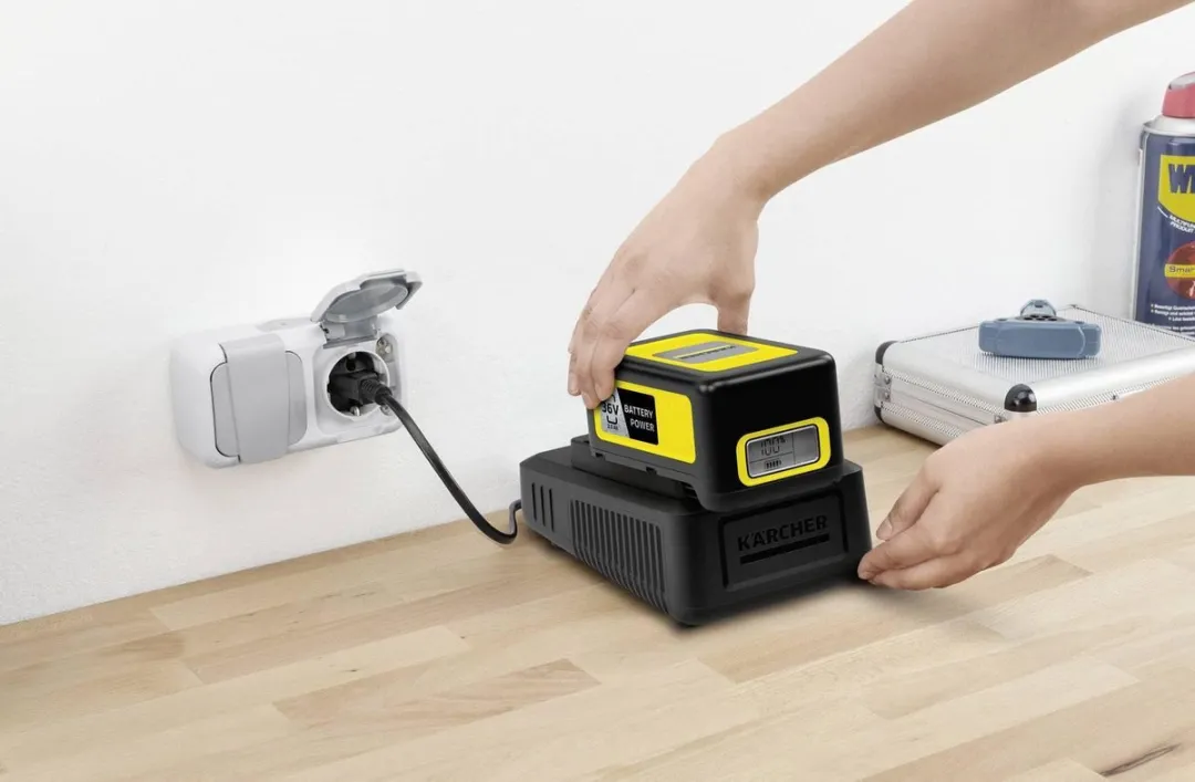 Karcher - Battery Power - 36V - Snellader