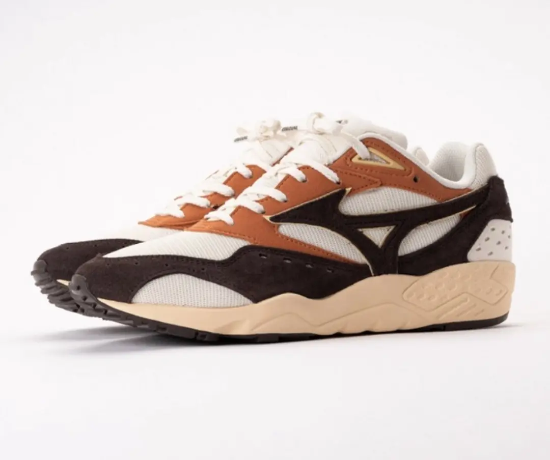 Mizuno Contender