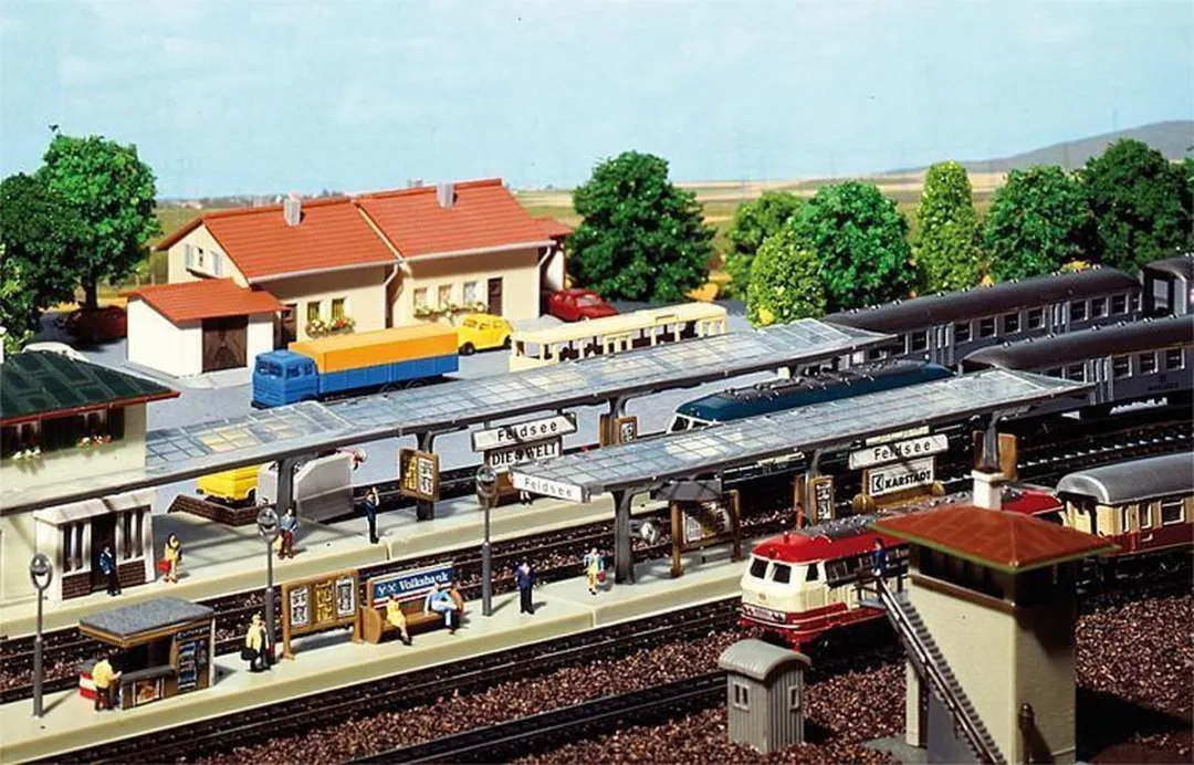 Faller 3 Perrons Schaal Z - Neutral
