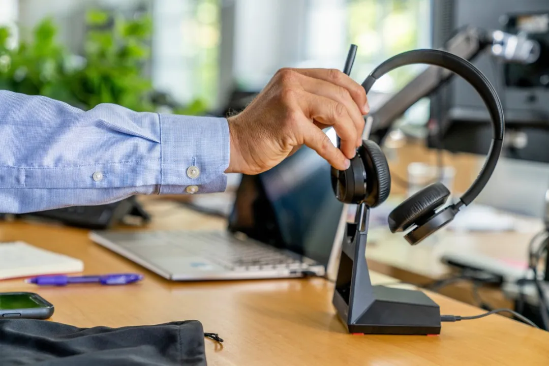 HP Poly Voyager 4320 UC Headset - Zwart