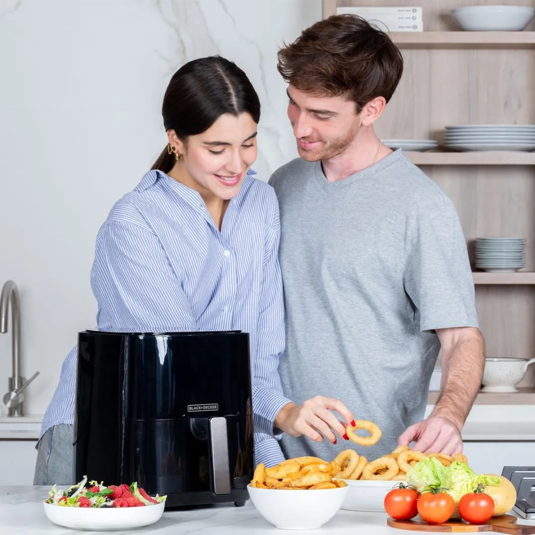 BLACK+DECKER Heteluchtfriteuse 5L - 8 Programma's - 1450W - Zwart