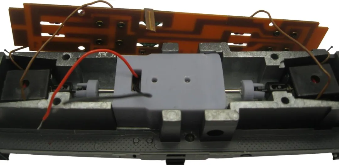 Roco HR008C HO Micromotor Ombouwset - Grijs/Rood/Zilver