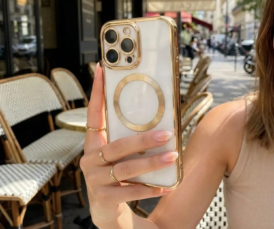 NUVEX iPhone 13 Pro MagSafe Hoesje - Goud