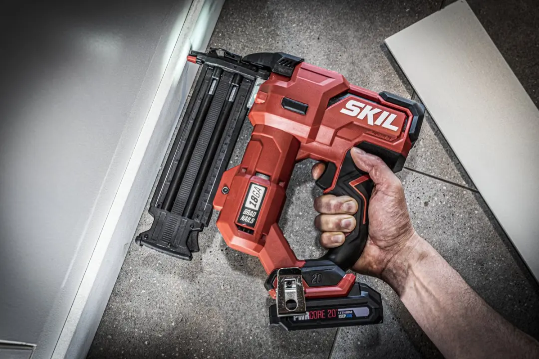 Skil 3885 CA Borstelloze Accu Spijkerpistool - 20V - afbeelding 2 van 4