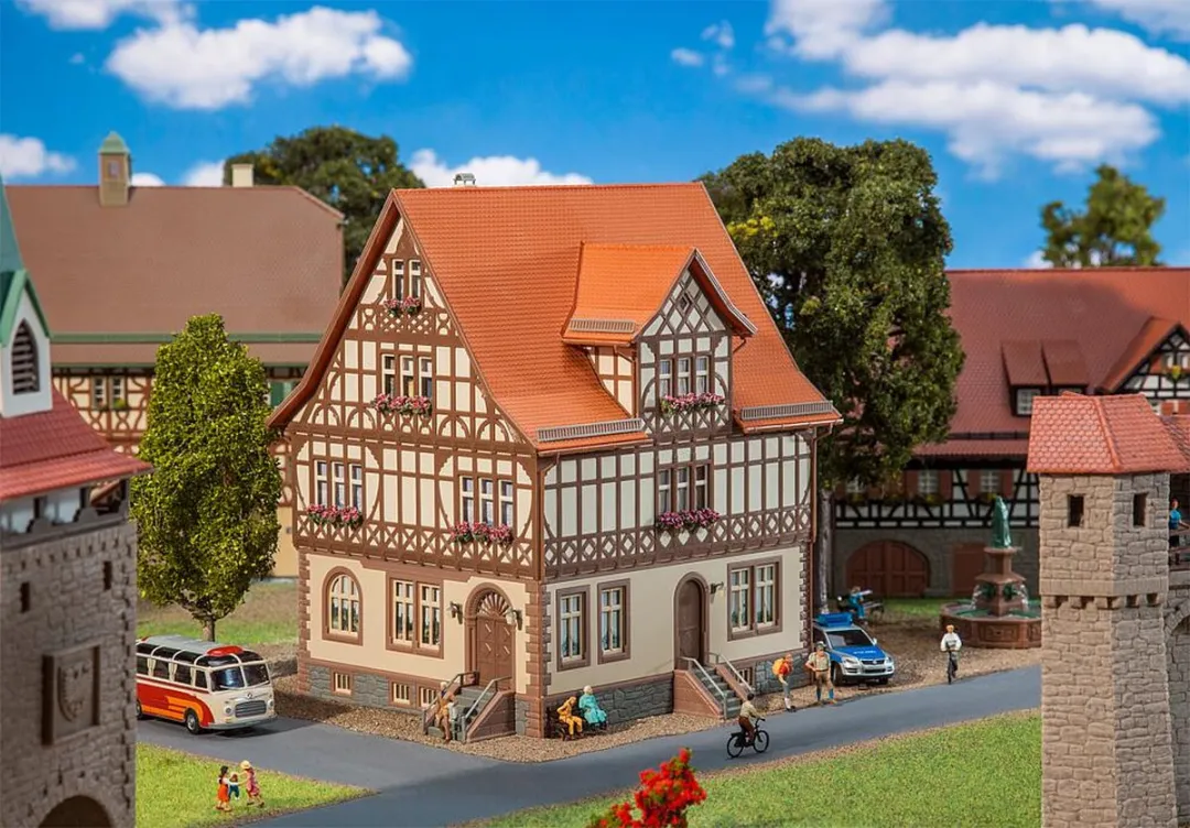 Faller Vakwerkhuis Bad Liebenstein H0 Modelbouwset
