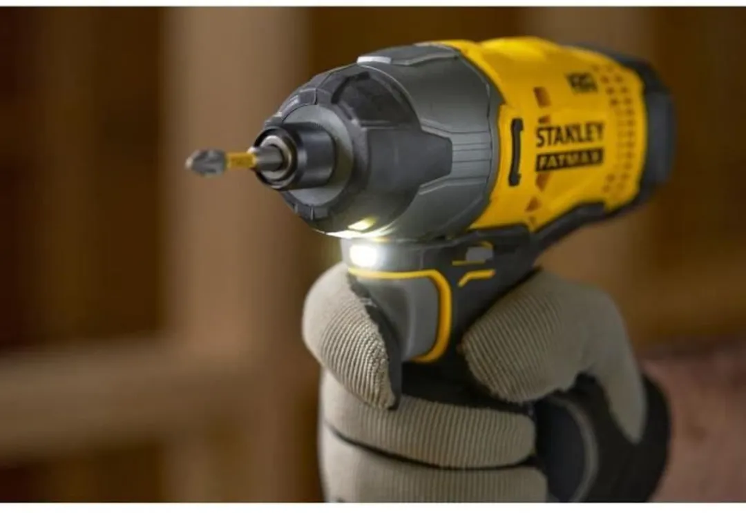 Slagschroevendraaier 165 Nm - 18V - 2800 tpm, 3100 tps/min, LED - V20-serie - STANLEY FATMAX, SFMCF800D1K-QW