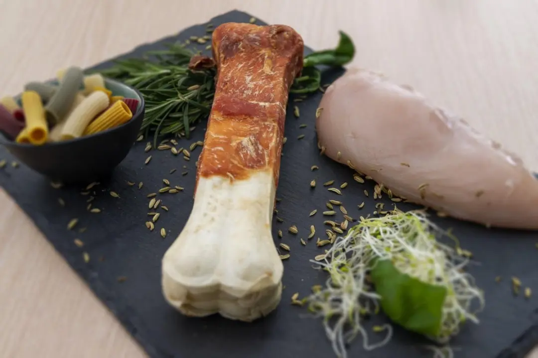 Braaaf Hondensnack Geperst Bot Kip 12,5 cm - 130 gr - afbeelding 4 van 6