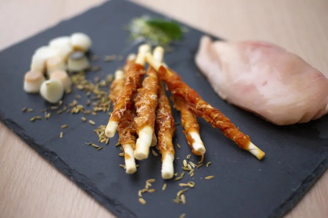 Braaaf Roll Sticks Hondensnack Kip - 12,5cm - afbeelding 4 van 6