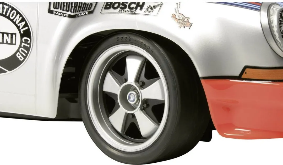 Tamiya TT-02 Porsche 911 Carrera RSR RC Auto
