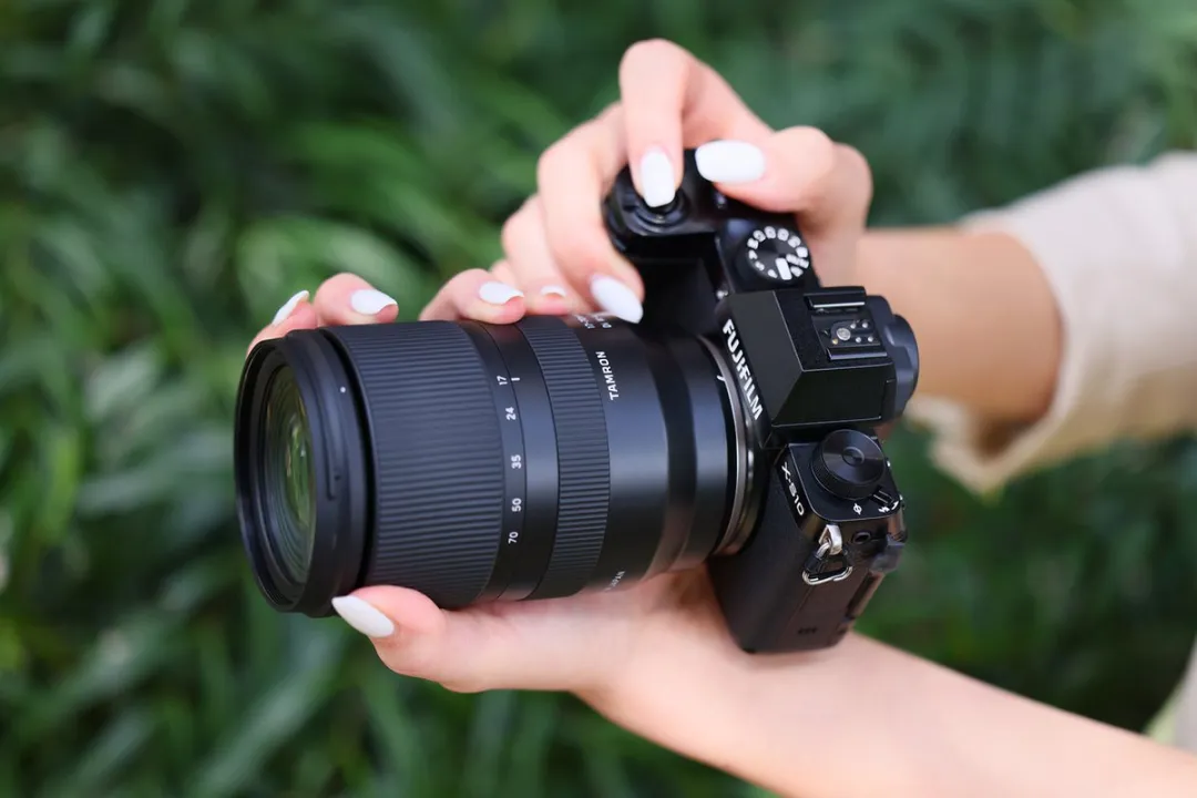 Tamron 17-70mm F/2.8 Di III-A VC RXD Fuji X - 67mm - Zwart