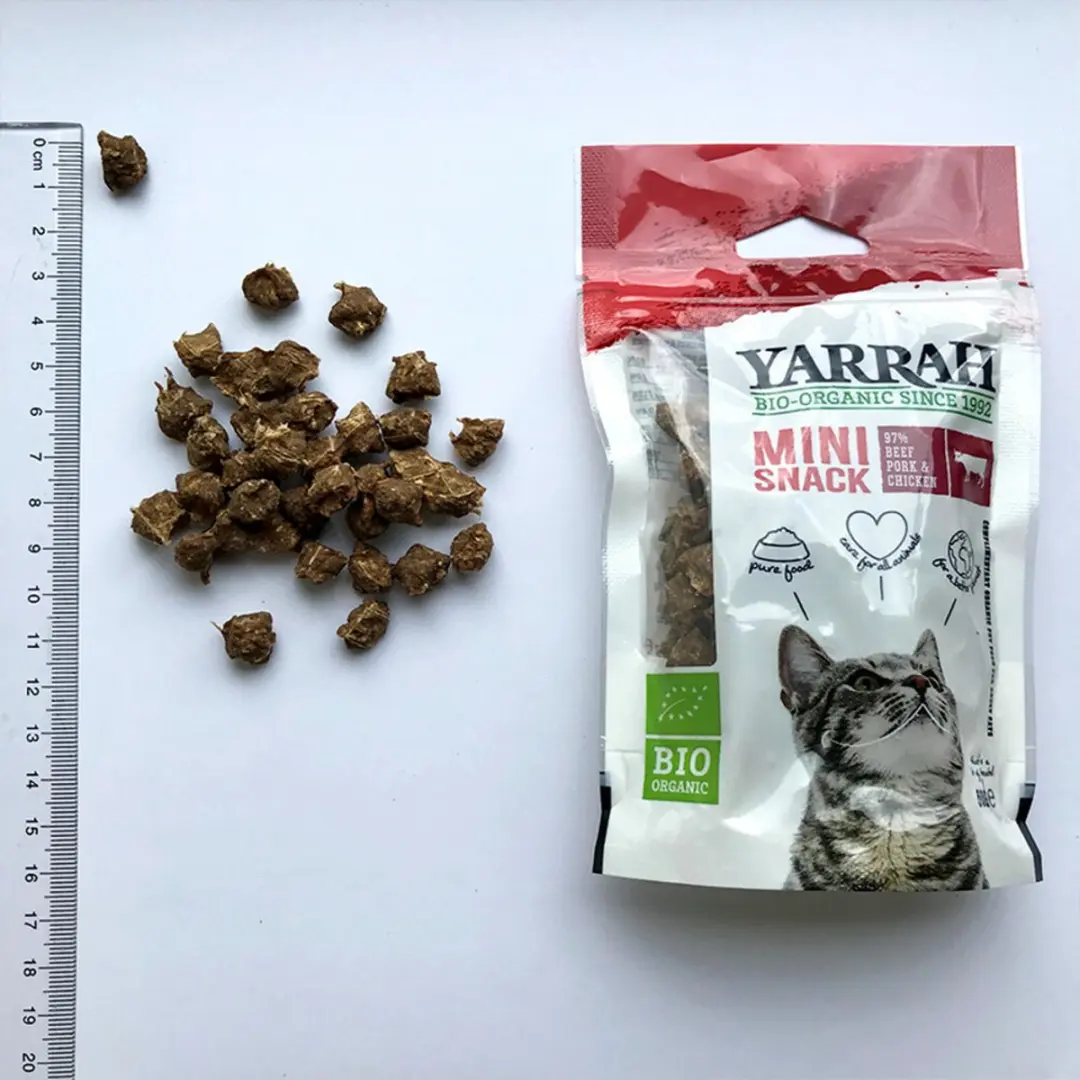 Yarrah Bio Kattensnack Mini - 10x 50g - afbeelding 3 van 6