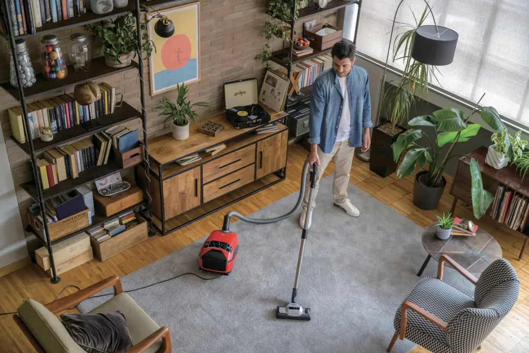 Hoover H-ENERGY 700 HE710HM 011 Stofzuiger met zak - 850W - Rood - afbeelding 6 van 6