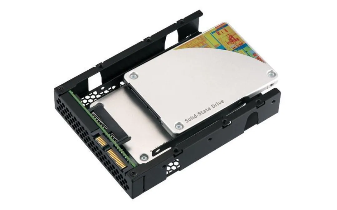 QNAP QDA-A2AR Behuizing 2.5" - Zwart