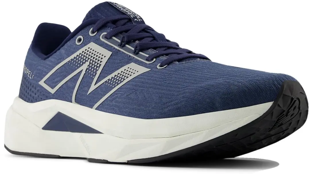 New Balance Fuelcell Propel V5