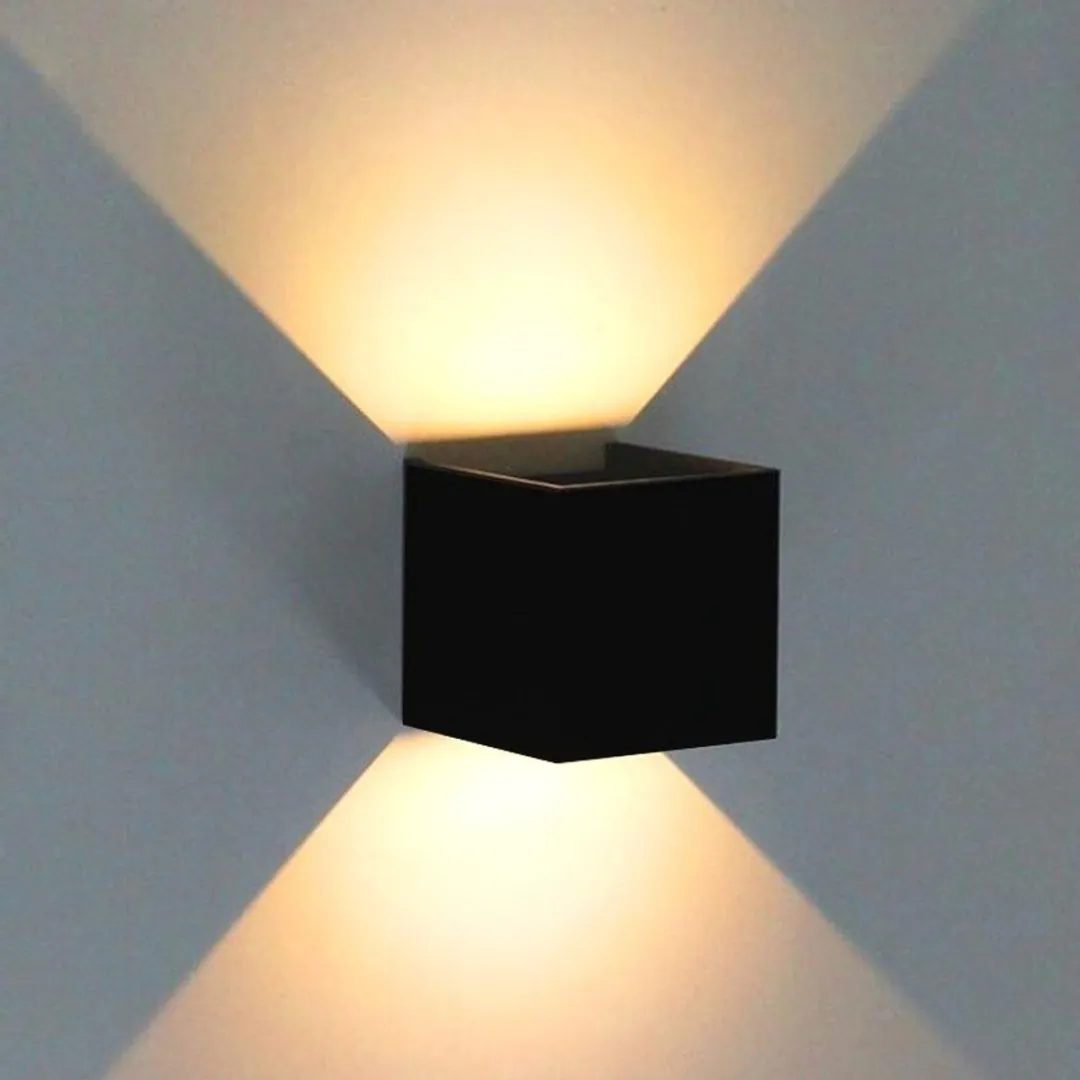 Cube PIR SOLO Lightning Wandarmatuur - 2x12W Warm Wit - Zwart