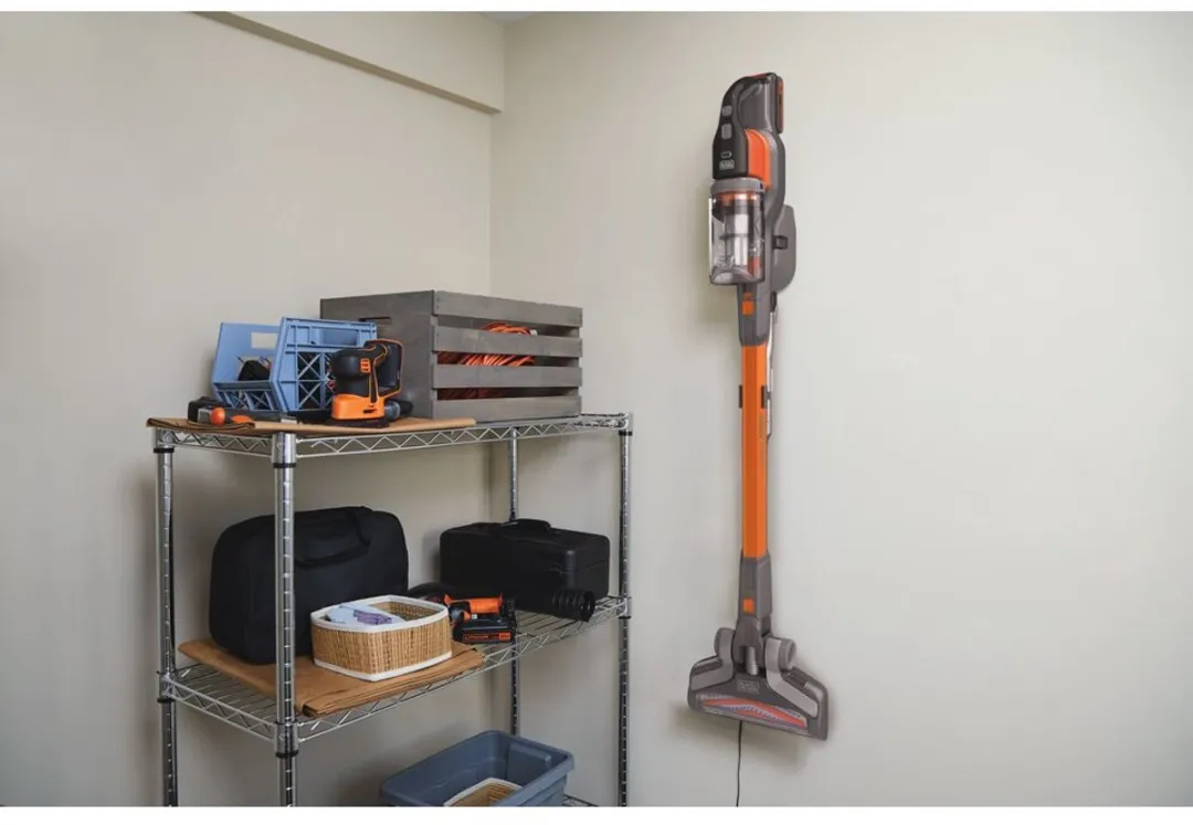 BLACK+DECKER BHFEV182C Steelstofzuiger - 40 Airwatts - Zwart/Oranje