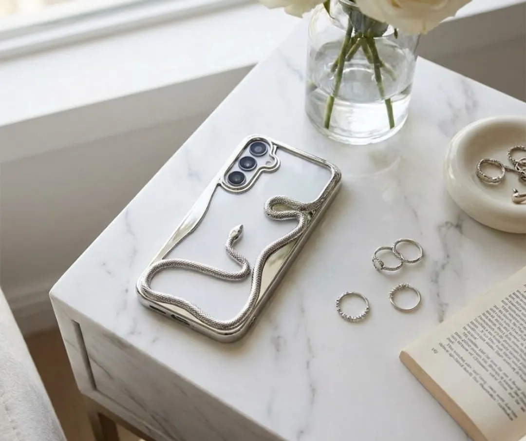 NUVEX Telefoonhoesje Samsung Galaxy A16 - Zilverkleurig 3D Slang Detail