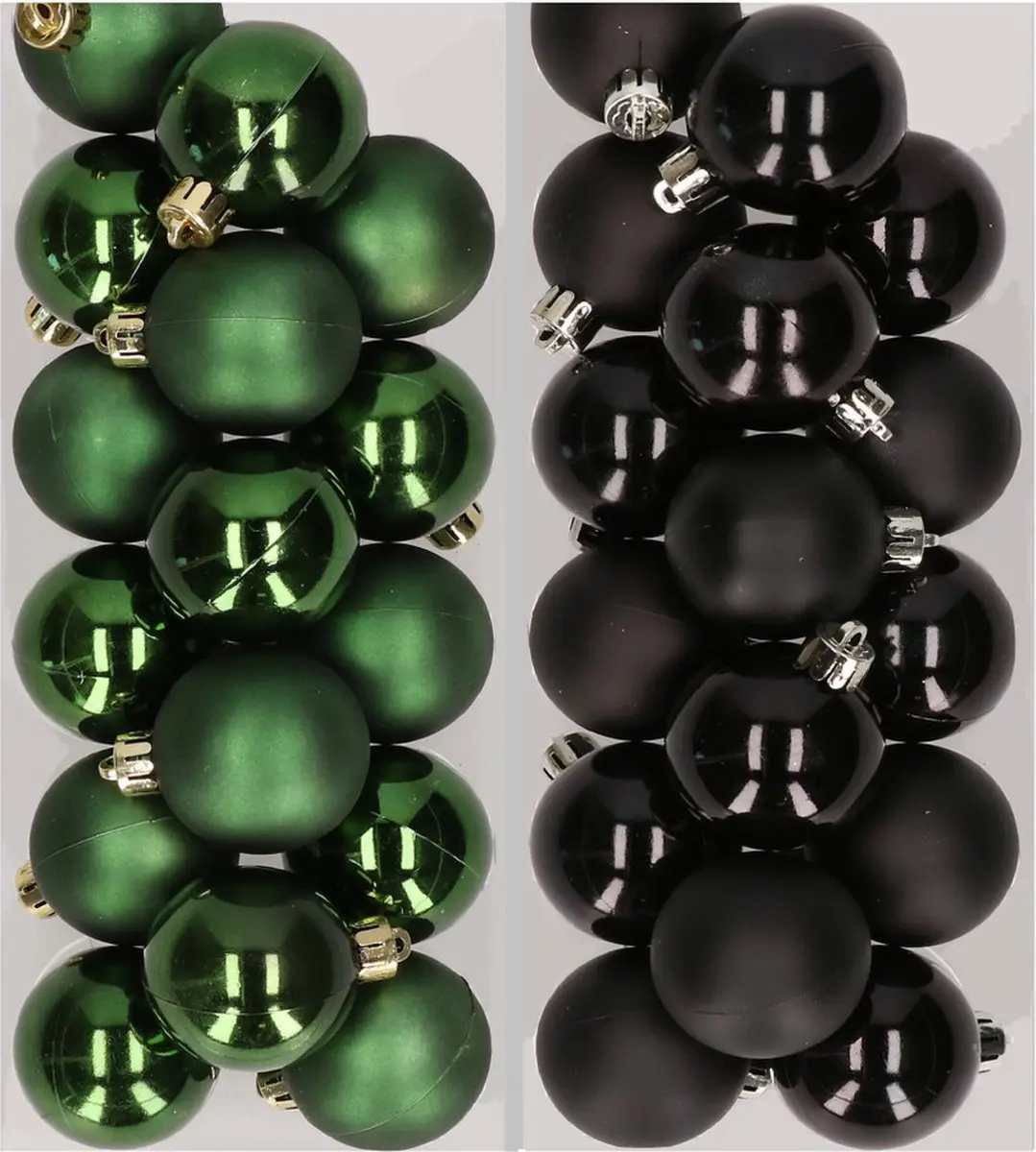 32x stuks kunststof kerstballen mix van donkergroen en zwart 4 cm