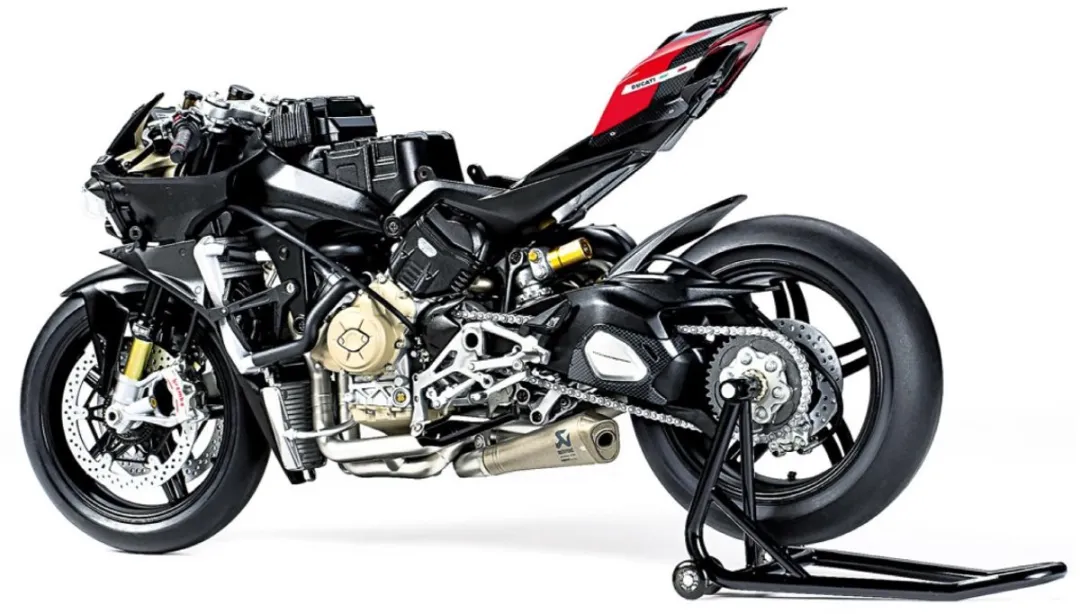 Tamiya 14143 Ducati Superleggera V4 Modelbouwpakket - 1:12 - Multi
