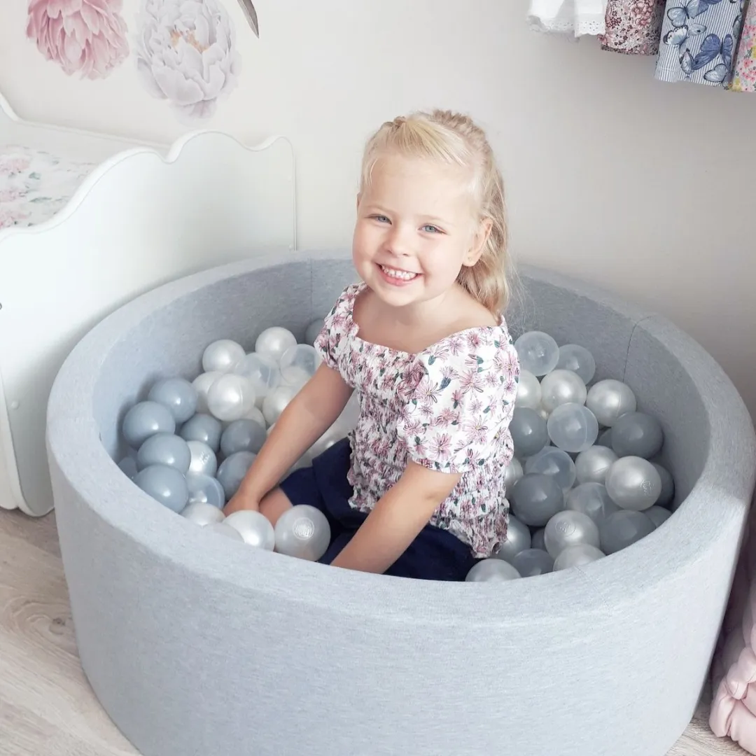 KiddyMoon Ballenbad 90x30cm - 300 Ballen ∅7cm - Lichtgrijs/Wit/Zwart/Zilver