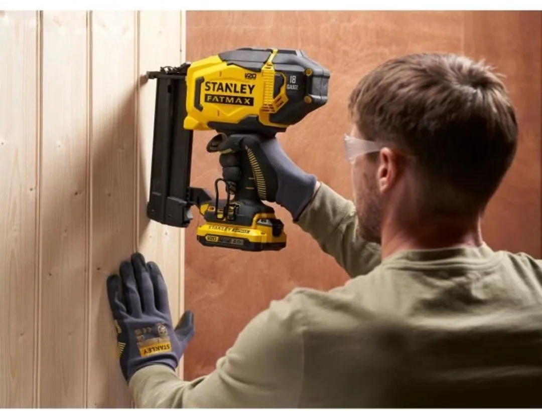 Accu-spijkermachine - 18V - Stanley Fatmax - SFMCN618B-XJ - 16 tot 50 mm nagels - Zonder accu