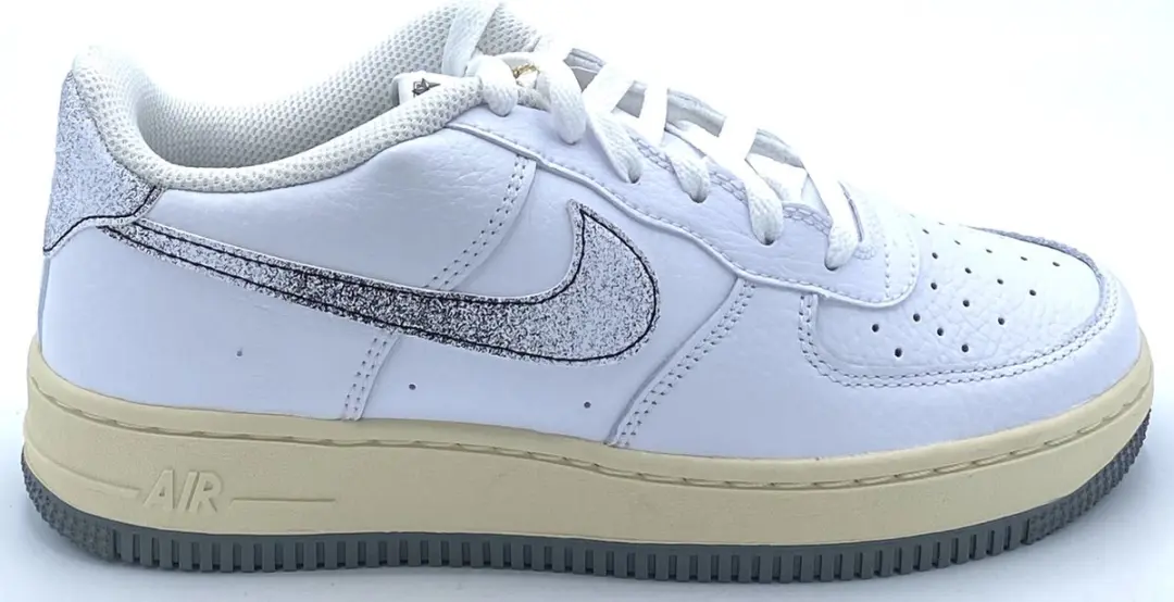 Nike Air Force 1 LV8- Sneakers- Maat 40
