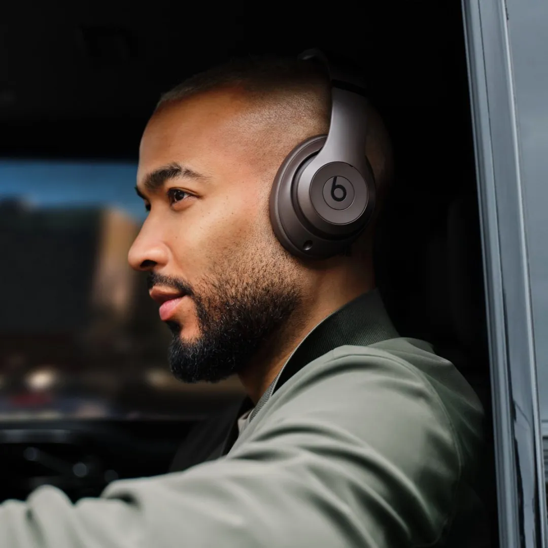 Beats Studio Pro MQTT3ZM/A Draadloze Koptelefoon - Diepbruin