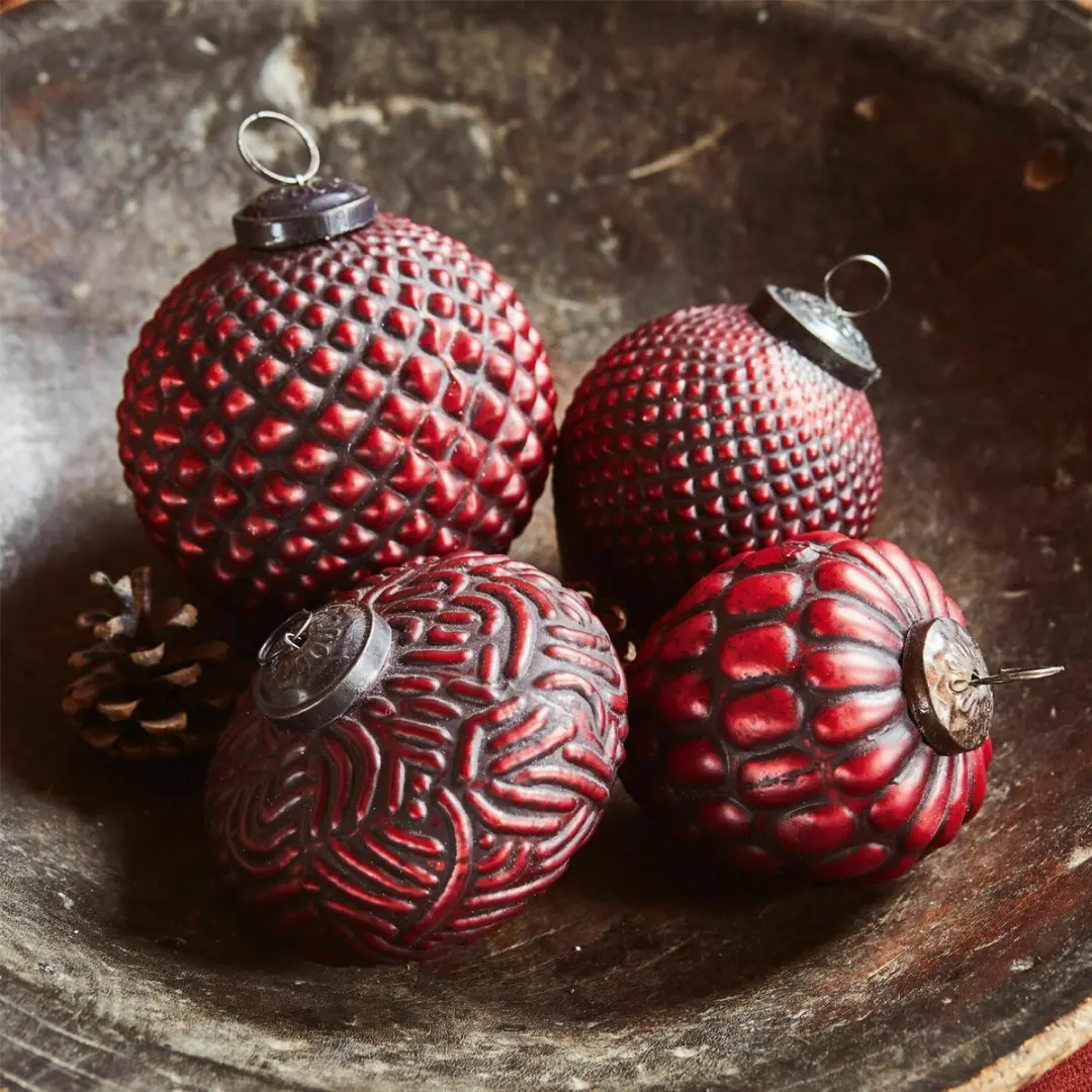 Loberon Meyen Kerstversiering - Ø10cm - 4 stuks - Rood - afbeelding 4 van 6