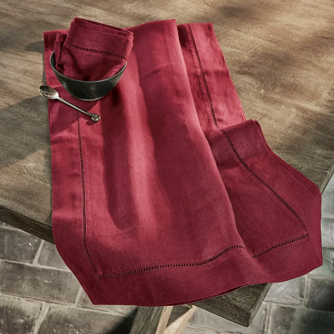 Loberon Covent Garden Tafelloper - Rood - afbeelding 4 van 5