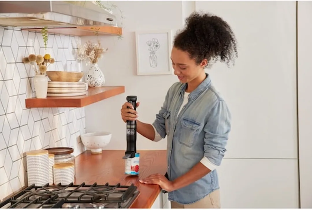 BLACK+DECKER BCKM101CNFF-XJ Blikopener - Zwart