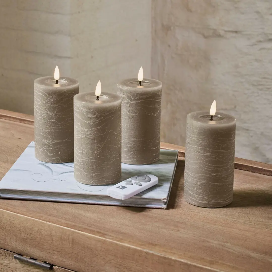 Loberon Rimfalla Ledstompkaars - Set van 4 - Taupe - afbeelding 4 van 6