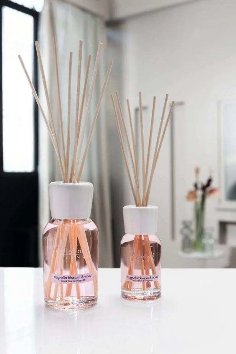 Millefiori Milano Roomspray Magnolia Blossom & Wood 150ml - afbeelding 2 van 2