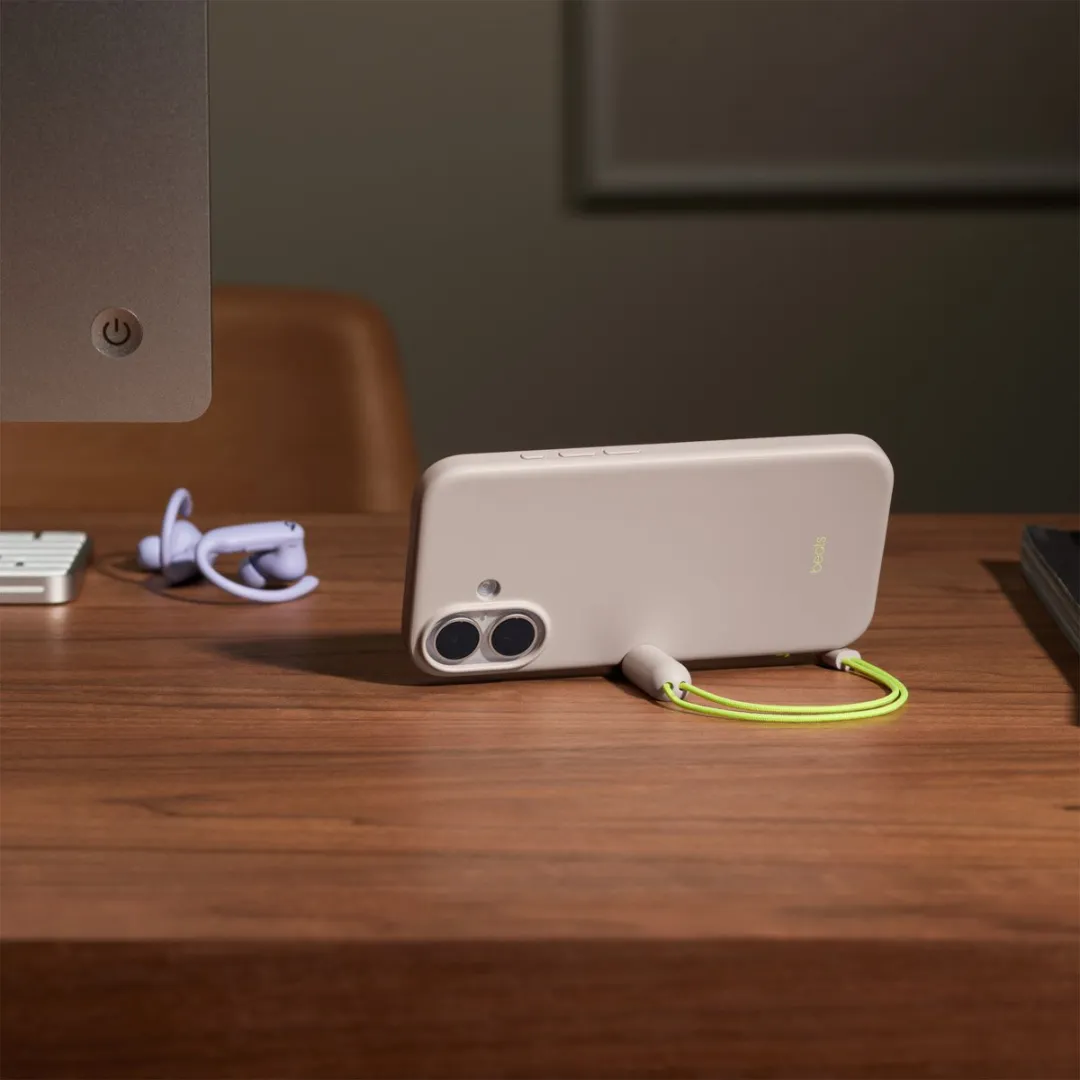 Beats Kickstand Case MGTL4LL/A - iPhone 17 - Beige